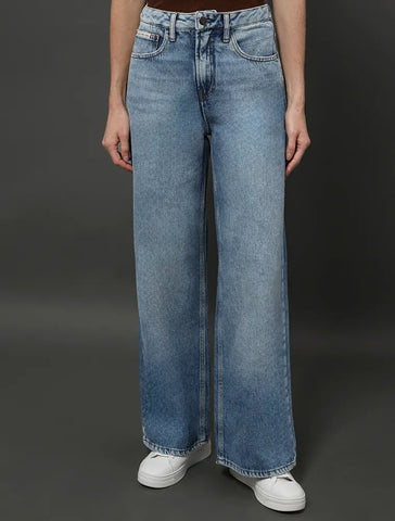 CALCA CKJ FEM JEANS WIDE LEG 5 POCKETS AZUL CLARO