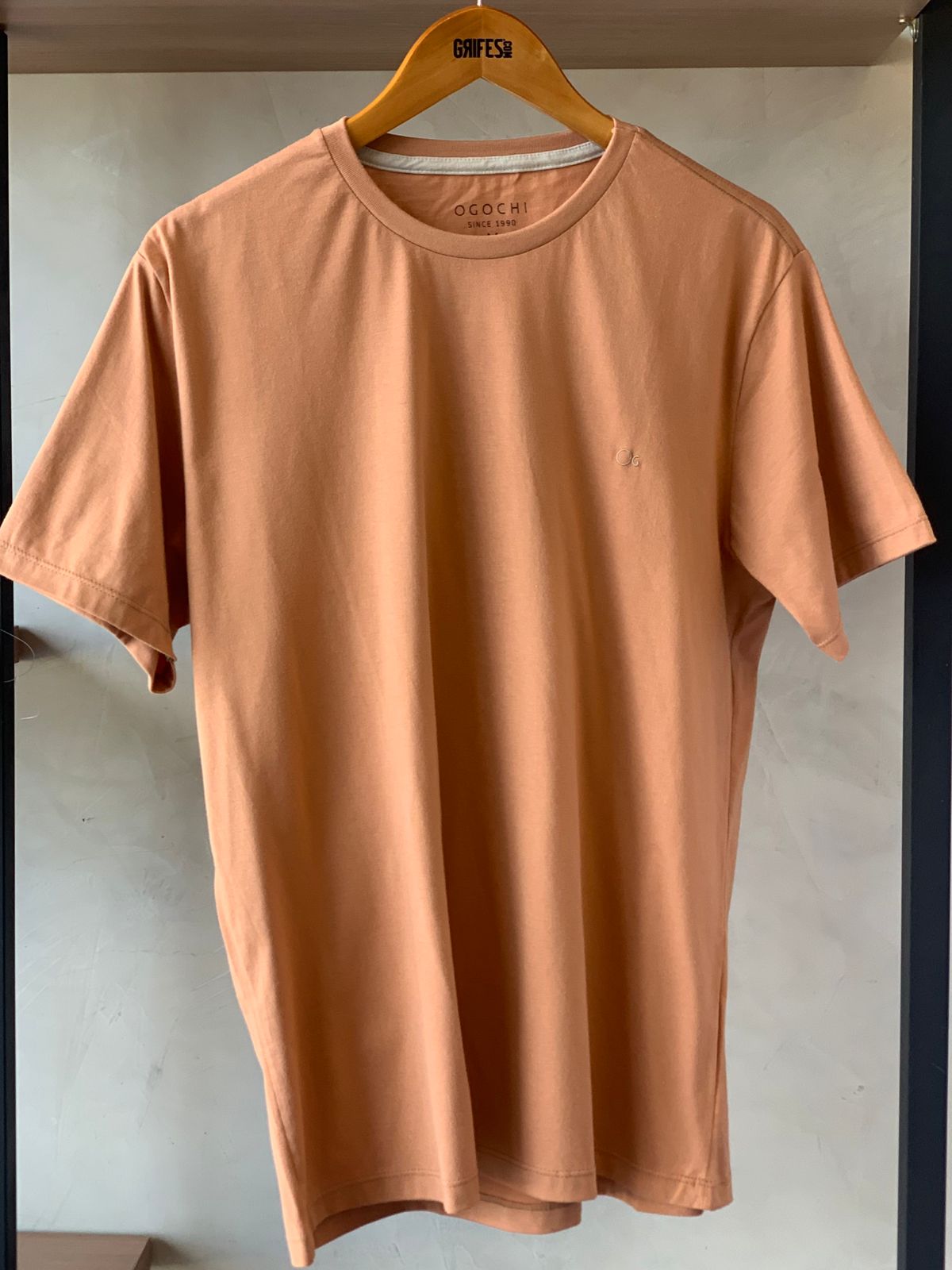 CAMISETA MAS MC ESSENCIAL OGOCHI CARAMELO 0082