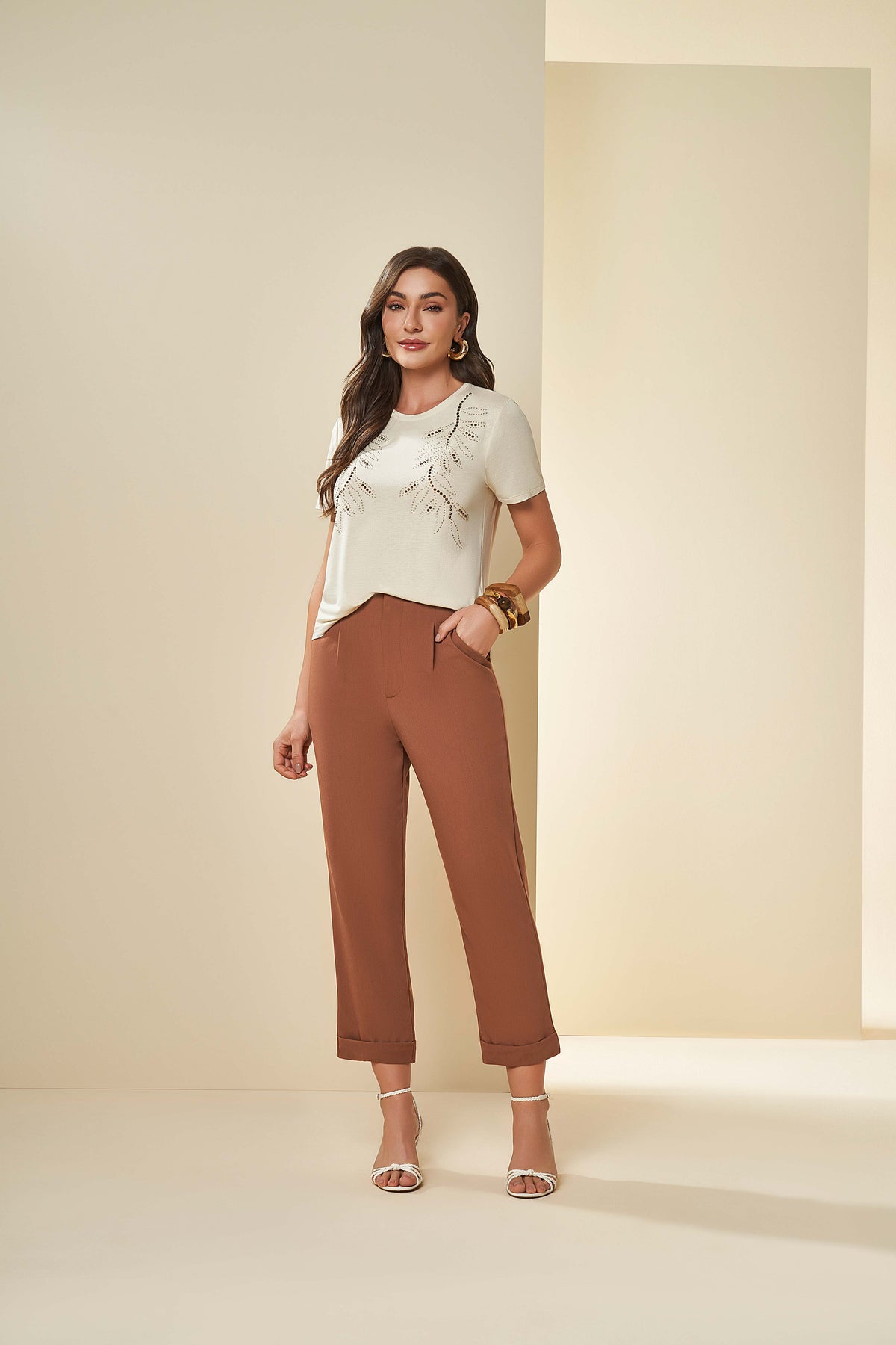 CALCA EM PLANO ALFAIATARIA COMFY CACAU