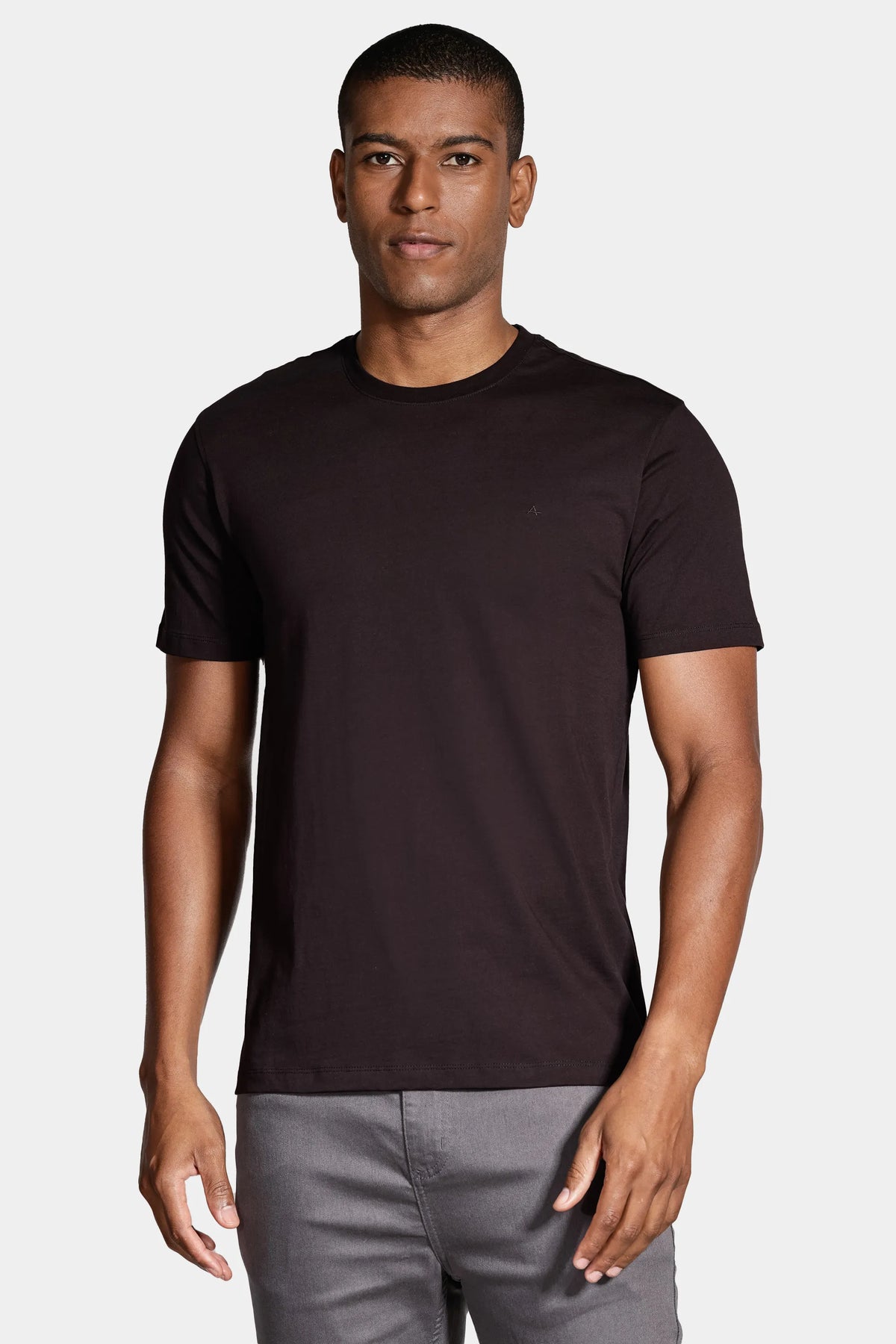 CAMISETA MC ARAMIS NEW ESSENCIAL PRETO