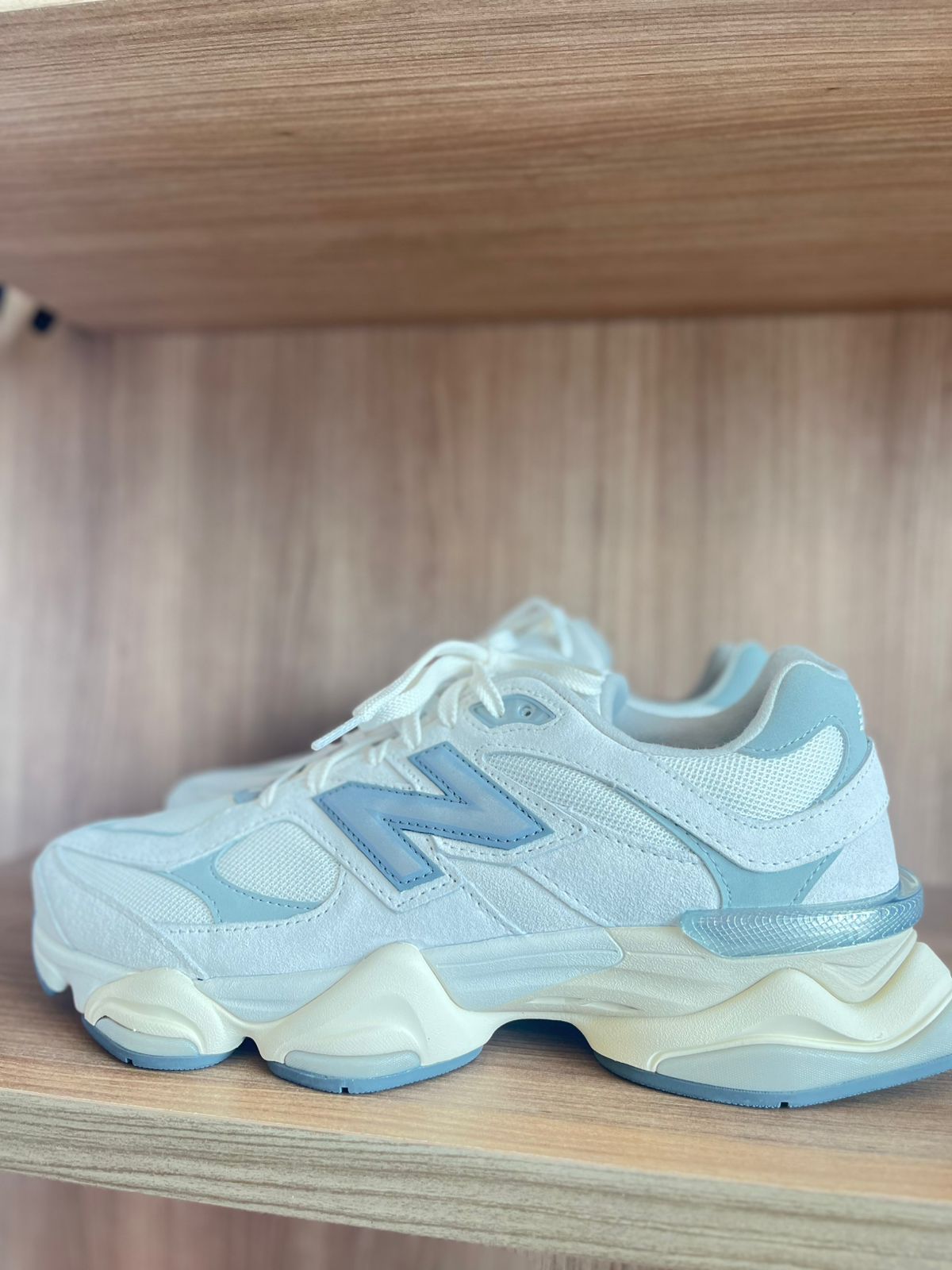 TENIS 9060 UNISEX NEW BALANCE BRANCO/PRATA ECA