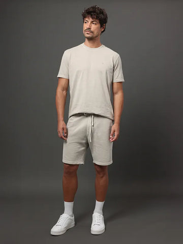 BERMUDA MAS MOLETOM CKJ LOGO MONOGRAM CAQUI CLARO