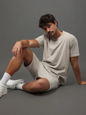 BERMUDA MAS MOLETOM CKJ LOGO MONOGRAM CAQUI CLARO