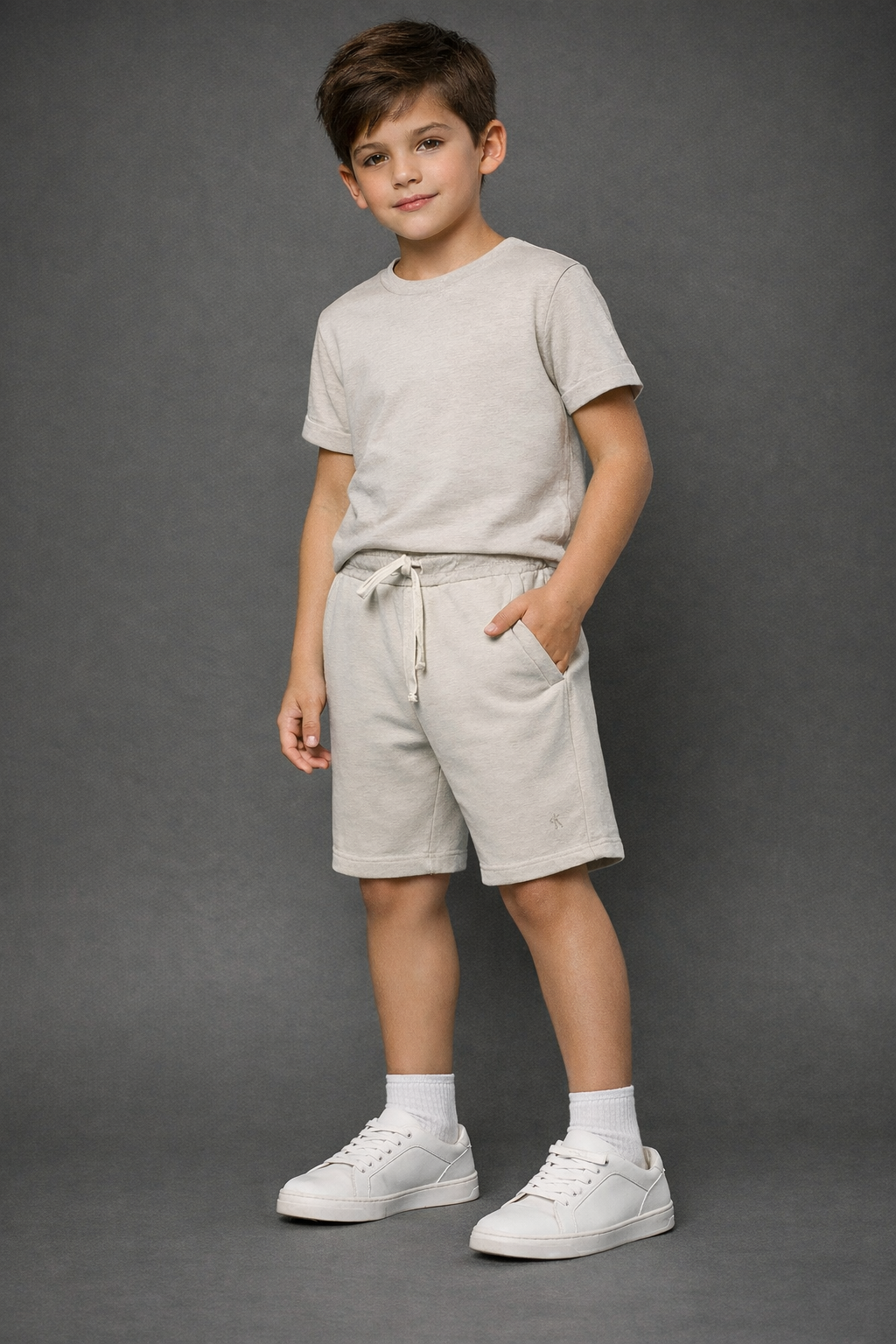 BERMUDA CKJ KIDS MAS MOLETOM MONOGRAM CAQUI CLARO