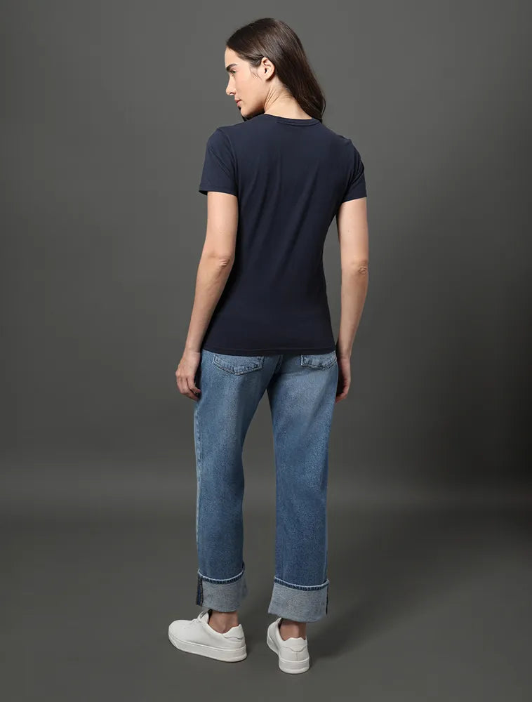 BLUSA CKJ FEM MC REISSUE CENTRALIZADO MARINHO