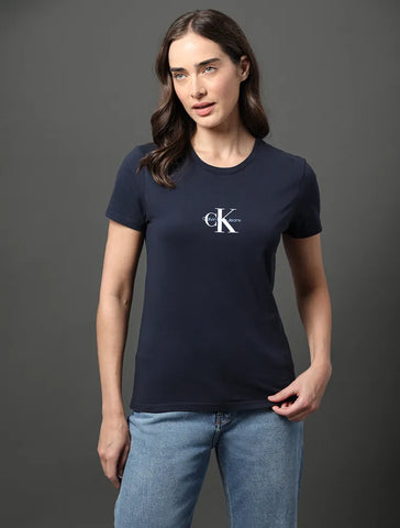 BLUSA CKJ FEM MC REISSUE CENTRALIZADO MARINHO