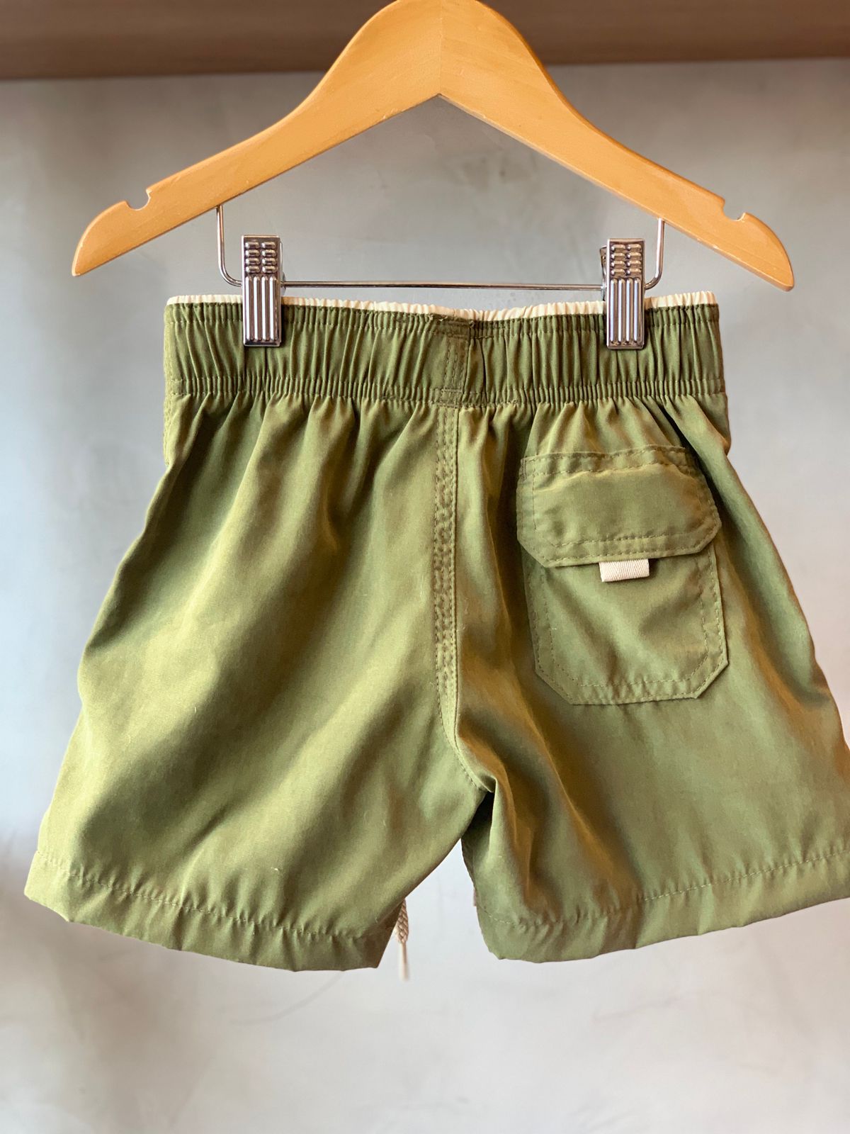 BERMUDA TACTEL PELETIZADO LISO MILITAR/KHAKI