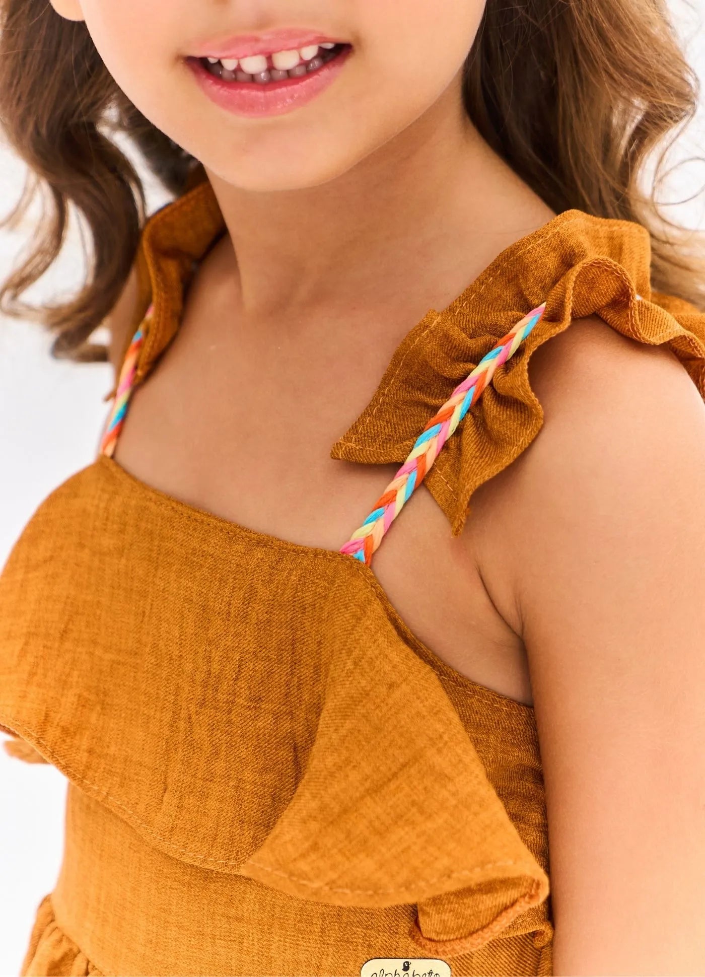 VESTIDO GEOPRAIA ALPHABETO MARROM