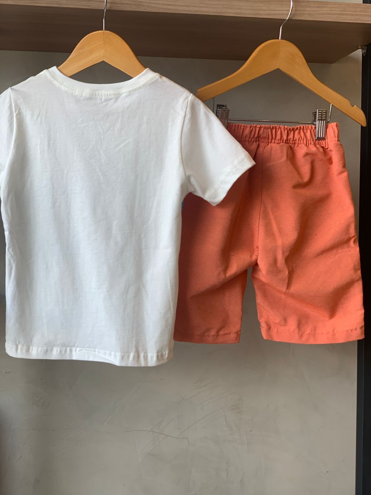 CONJ MAS TUBARAO ALPHABETO OFF WHITE/LARANJA