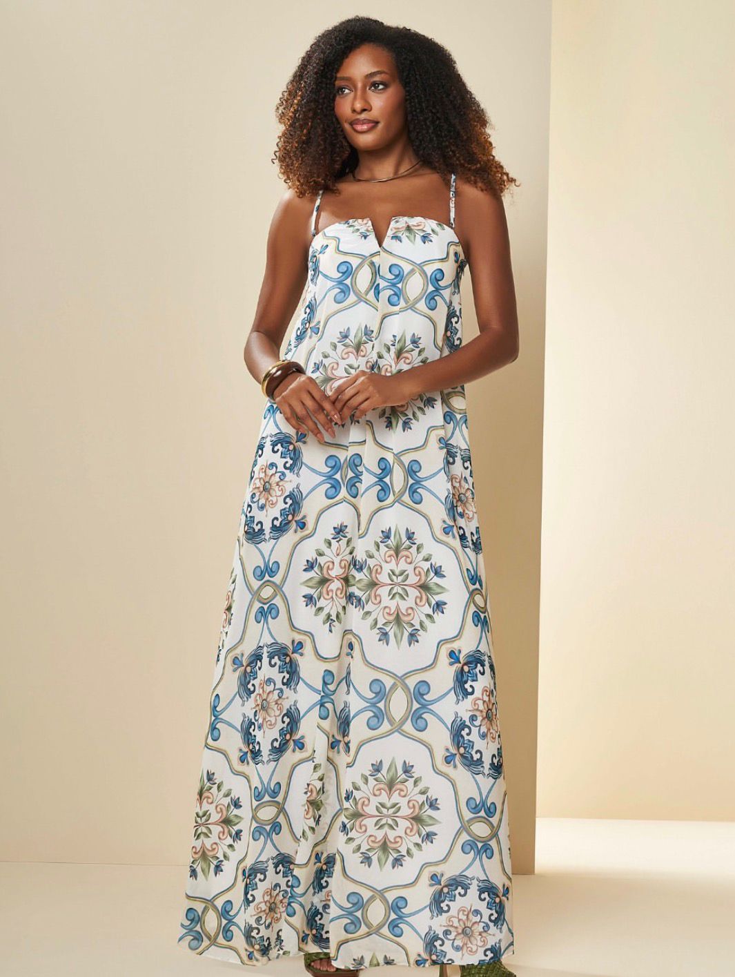 VESTIDO LONGO DE ALCA PLANO CHIFFON SOFT OFF LUSITANA