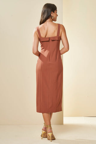 VESTIDO MIDI ALCA ALFAIATARIA COMFY CACAU