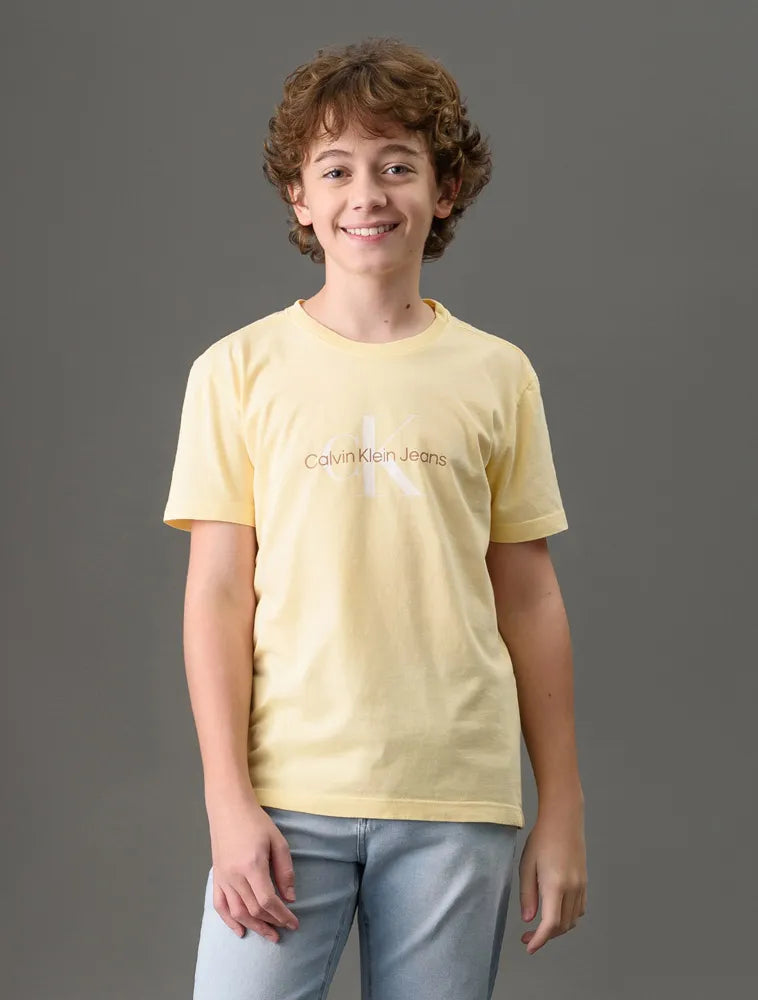 CAMISETA CKJ KIDS MAS MC LOGO REISSUE AMARELO MANTEIGA