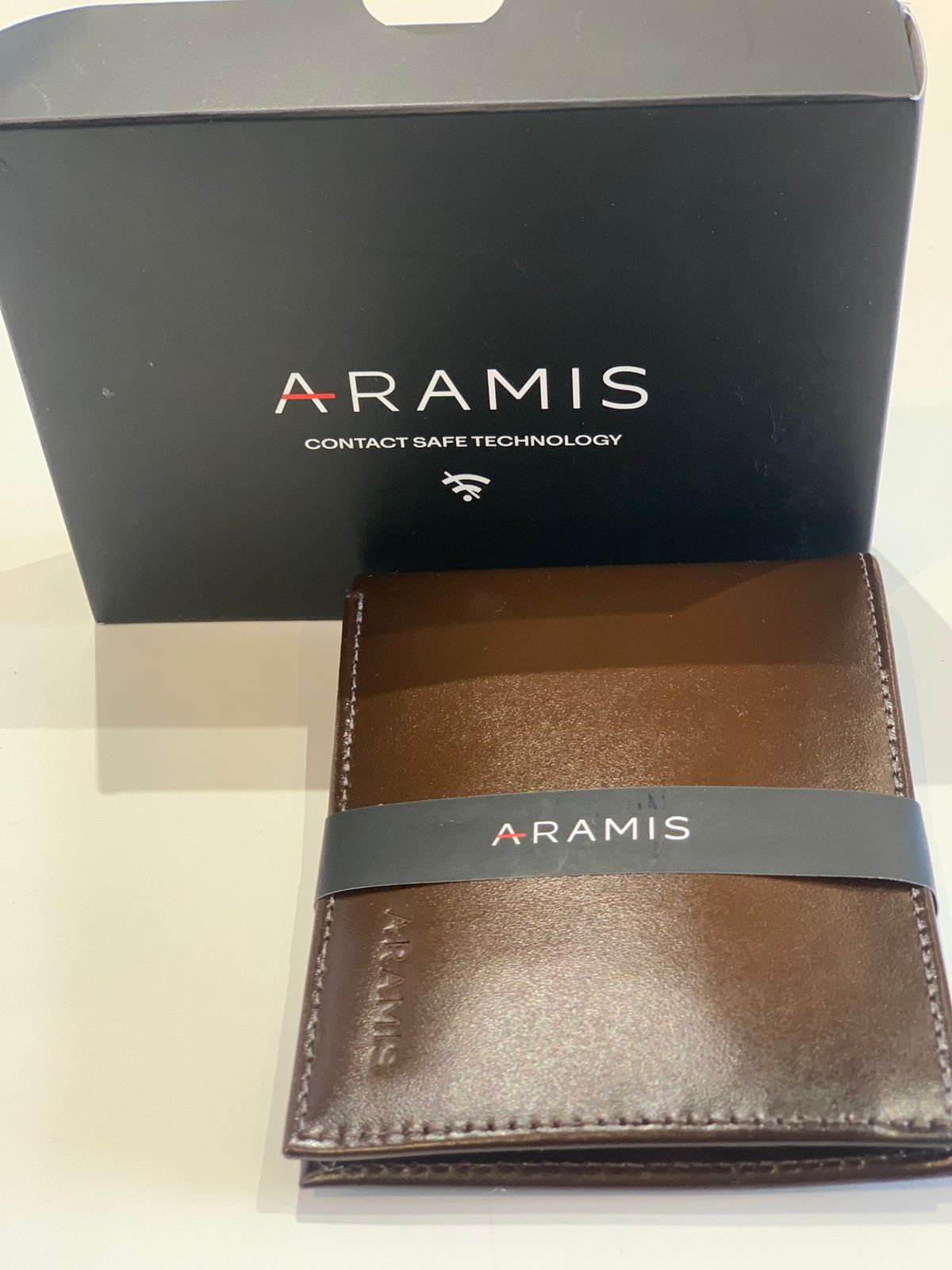 CARTEIRA ARAMIS SIGNATURE HORIZONTE CHOCOLATE