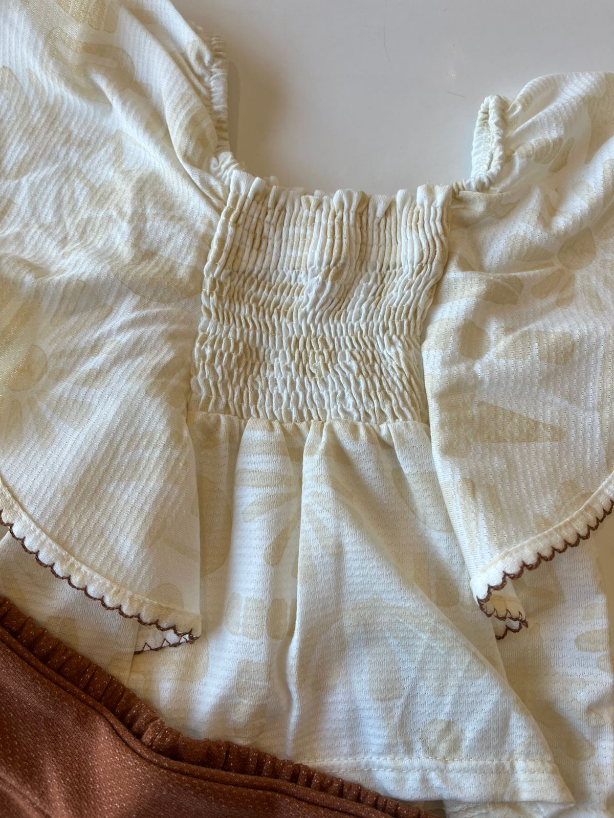 CONJ FEM BL BAB E LASTEX E SHORT TEXT OFF WHITE/MARROM