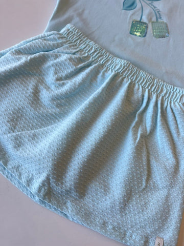 CONJ FEM BL CEREJAS LANTEJ E SAIA TEXT AZUL CLARO