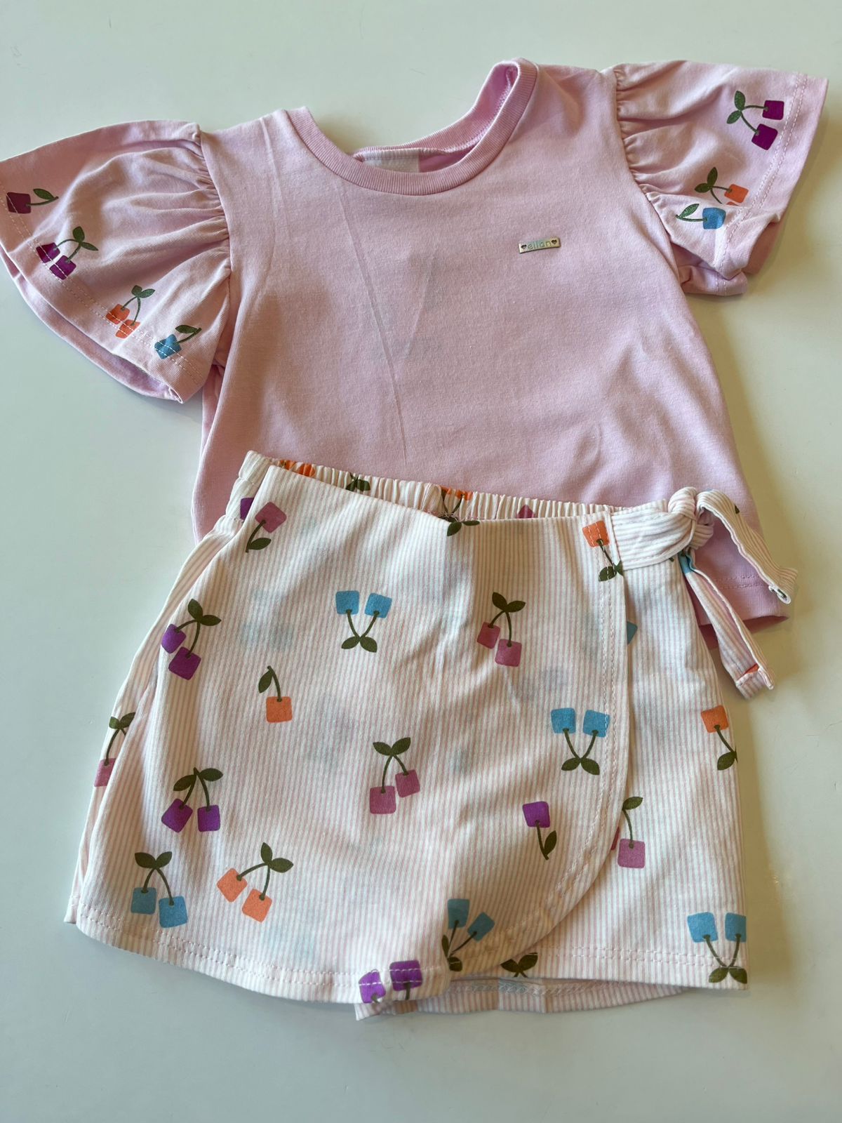 CONJ FEM BL DET MG E SHORT SAIA LIST EST ROSA CLARO