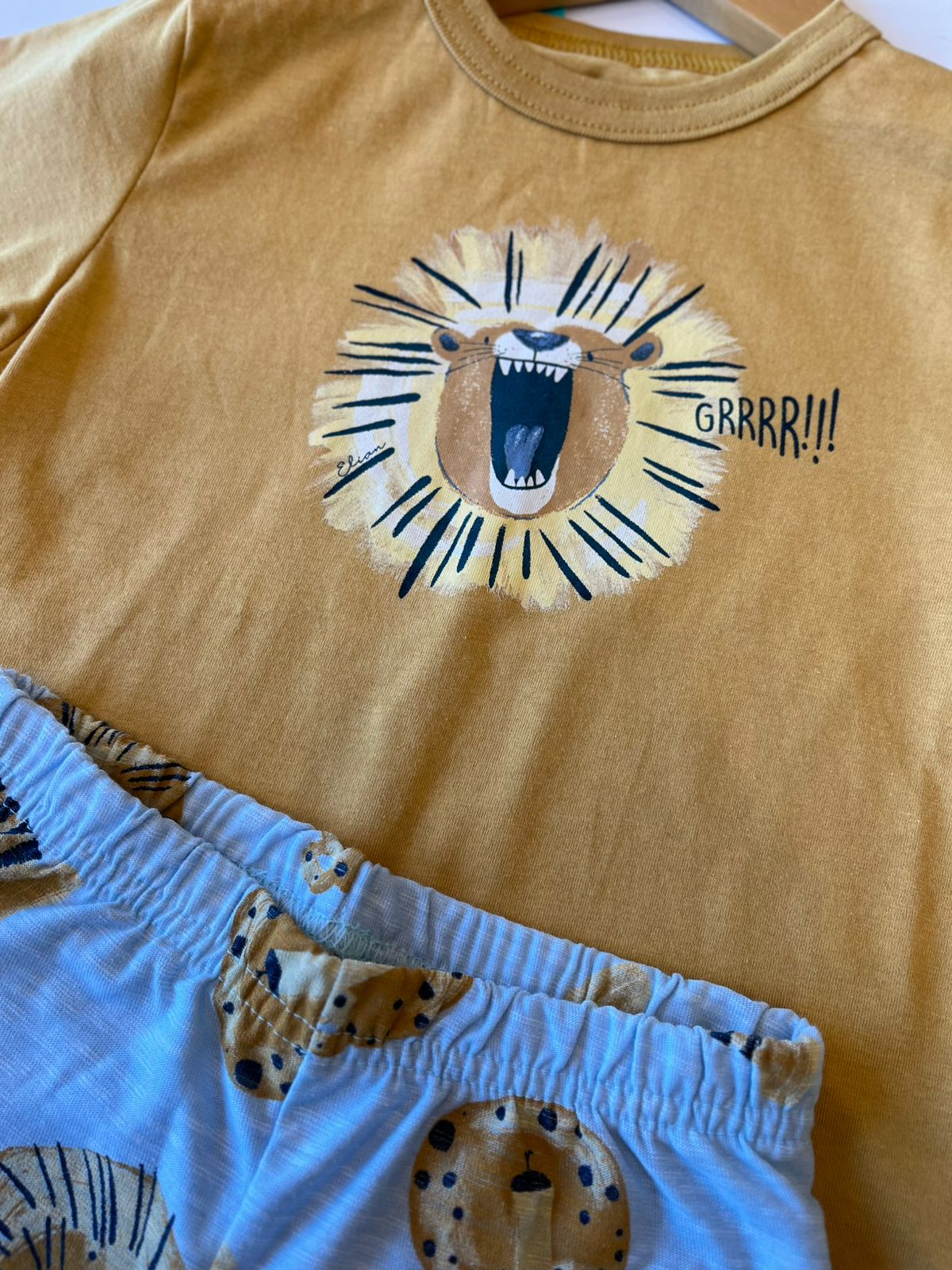 CONJ MAS CAM LEAO GRRR E BERM FLAME AMARELO MOSTARDA