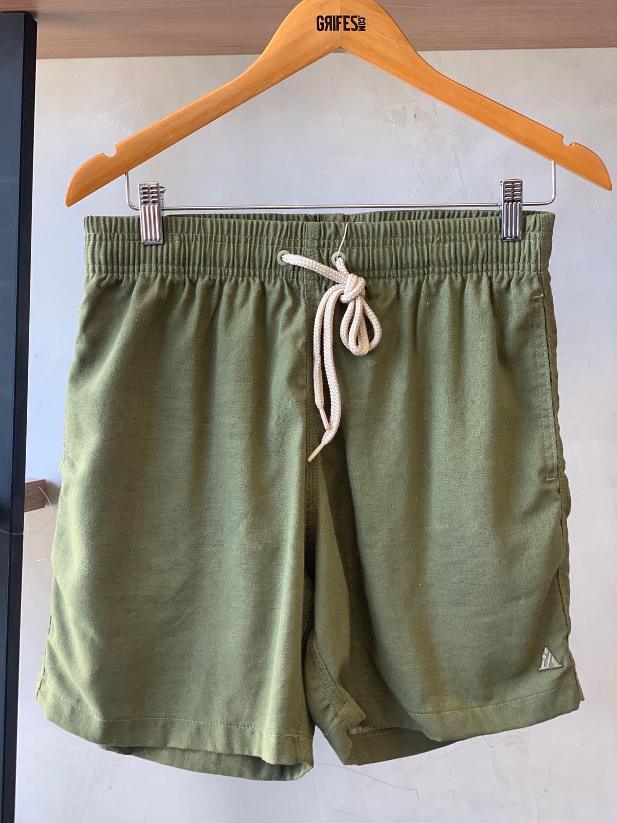 SHORT LINHO MASC LISO MILITAR