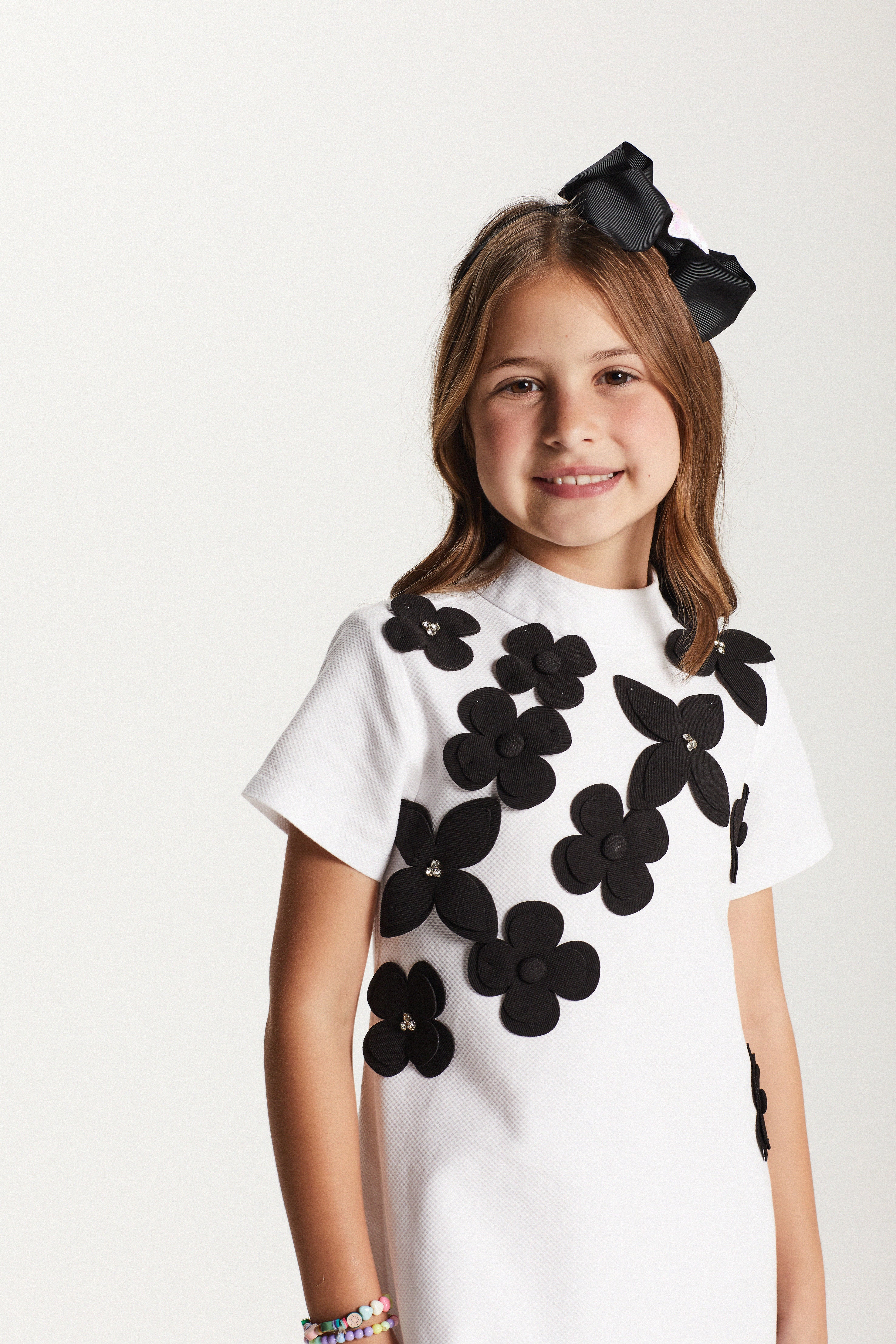 VESTIDO JUMPER PIQUET SOFIA APLIQ FLORES BRANCO