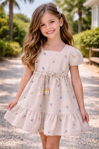 VESTIDO RODADO TRICOLINE BORDADA E FLOR AMARELO MEDIO
