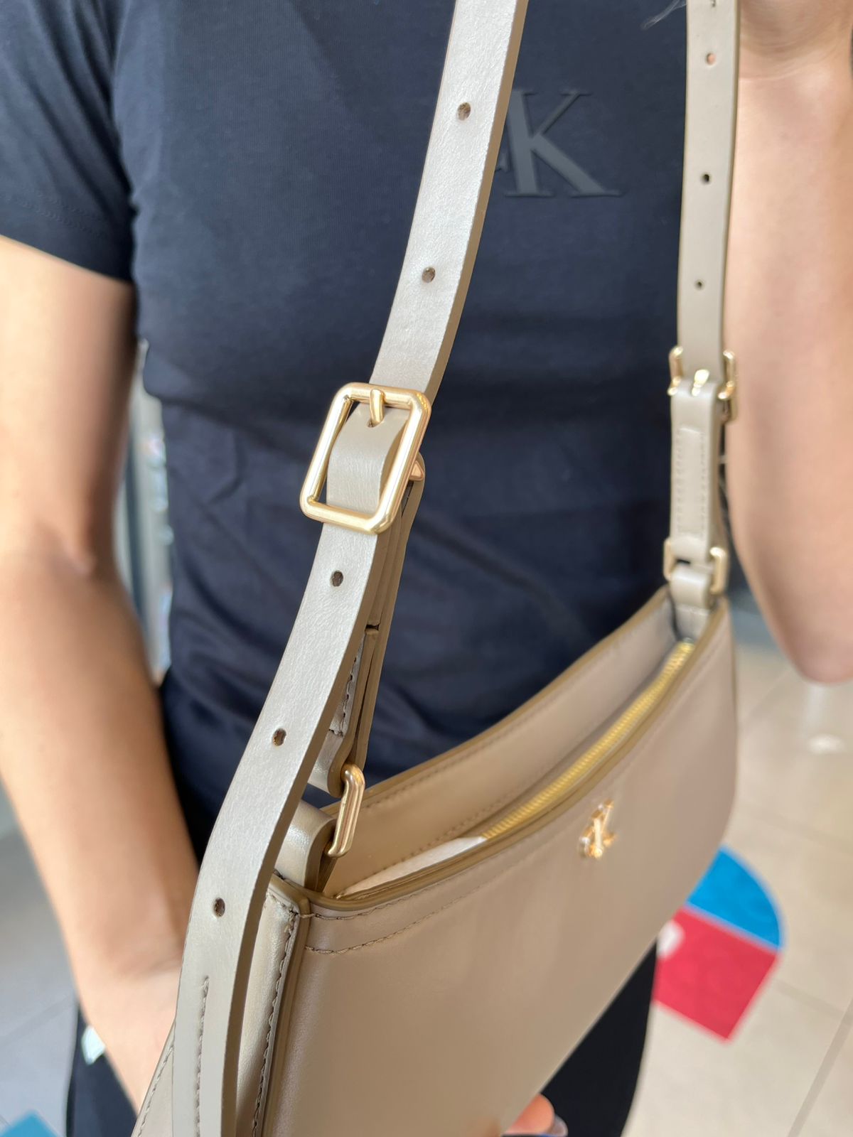 BOLSA CKJ FEM SHOULDER BAG LOGO REISSUE HAVANA
