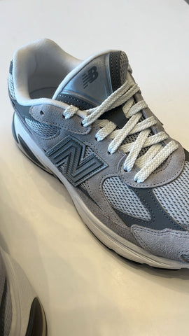 TENIS NB 2010 UNISEX NEW BALANCE CINZA