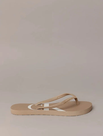CHINELO CKJ FEM LOGO CORRIDO CK CAQUI CLARO