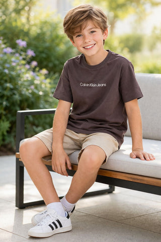 CAMISETA CKJ KIDS MC LOGO CENTRALIZADO MARROM