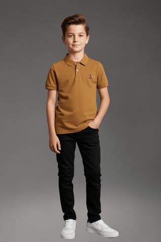 POLO CKJ KIDS MAS LOGO RE ISSUE PEITO HAVANA