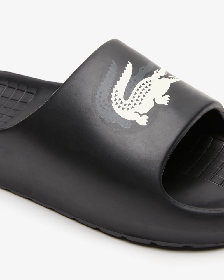 CHINELO SLIDE LACOSTE PRETO