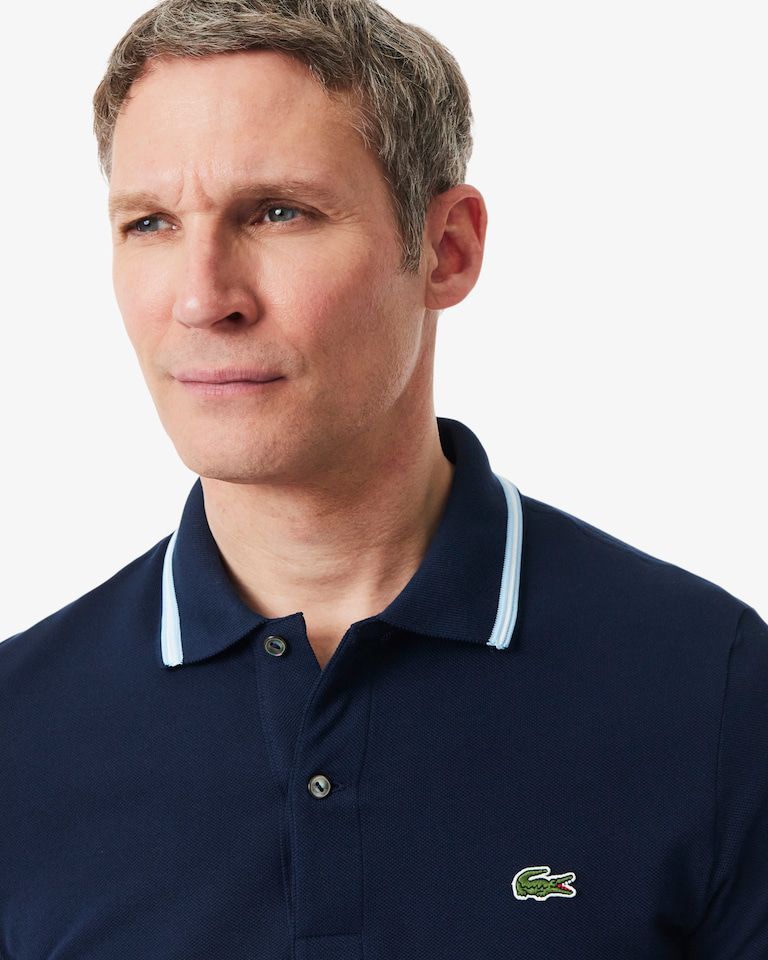 POLO MAS MC LISTRA GOLA E MANGA LACOSTE MARINHO 166