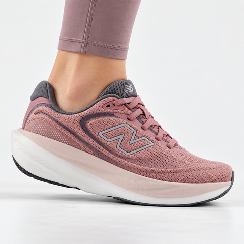 TENIS FEM INFINION 1080V15 NEW BALANCE ROSA ENVELHECIDO/PRATA