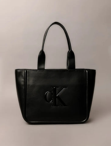 BOLSA CKJ FEM TOTE LOGO REISSUE PRETO