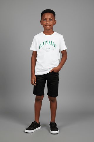 CAMISETA CKJ KIDS MAS LOGO COLLEGE BRANCO