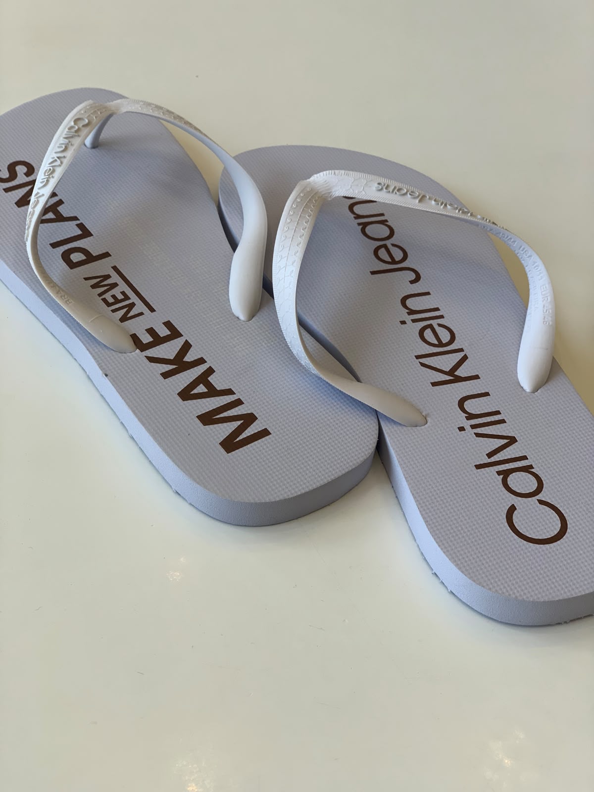CHINELO CKJ MAS MAKE NEW PLANES BRANCO
