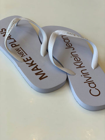 CHINELO CKJ MAS MAKE NEW PLANES BRANCO