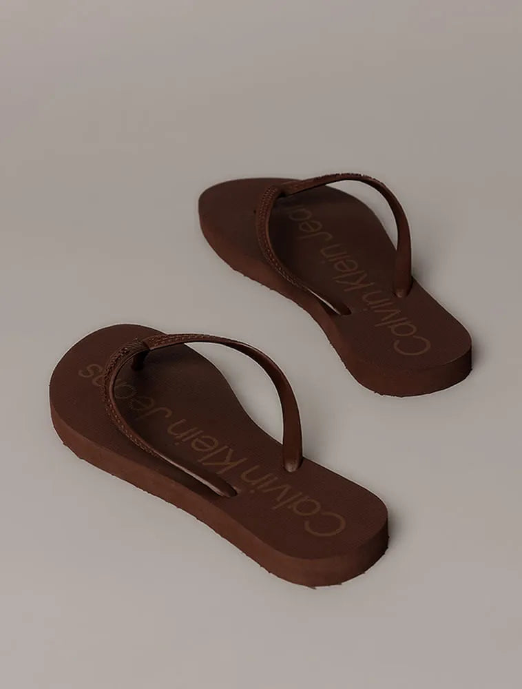 CHINELO CKJ FEM BASIC MARROM