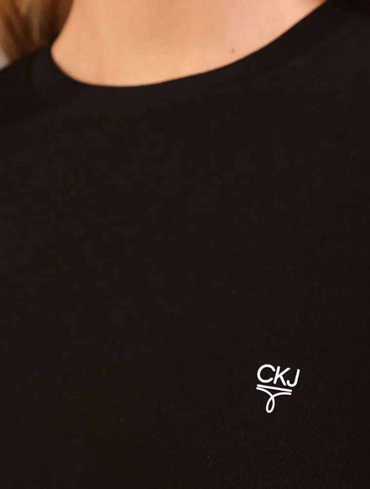 BLUSA CKJ FEM MC DEV LOGO OMEGA PRETO