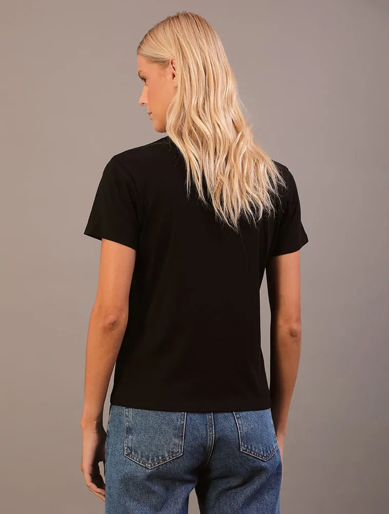 BLUSA CKJ FEM MC DEV LOGO OMEGA PRETO
