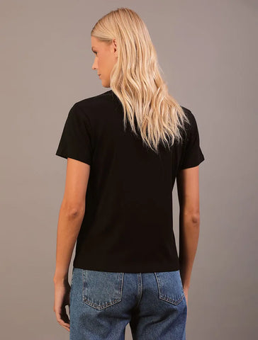 BLUSA CKJ FEM MC DEV LOGO OMEGA PRETO
