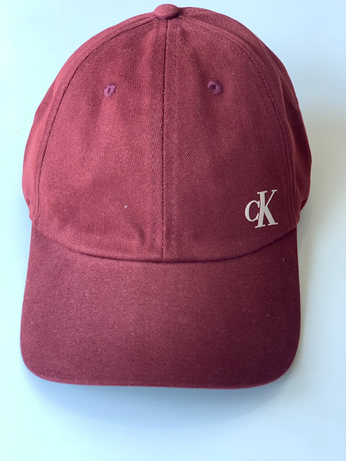 BONE CKJ 6 GOMOS CK BORDO
