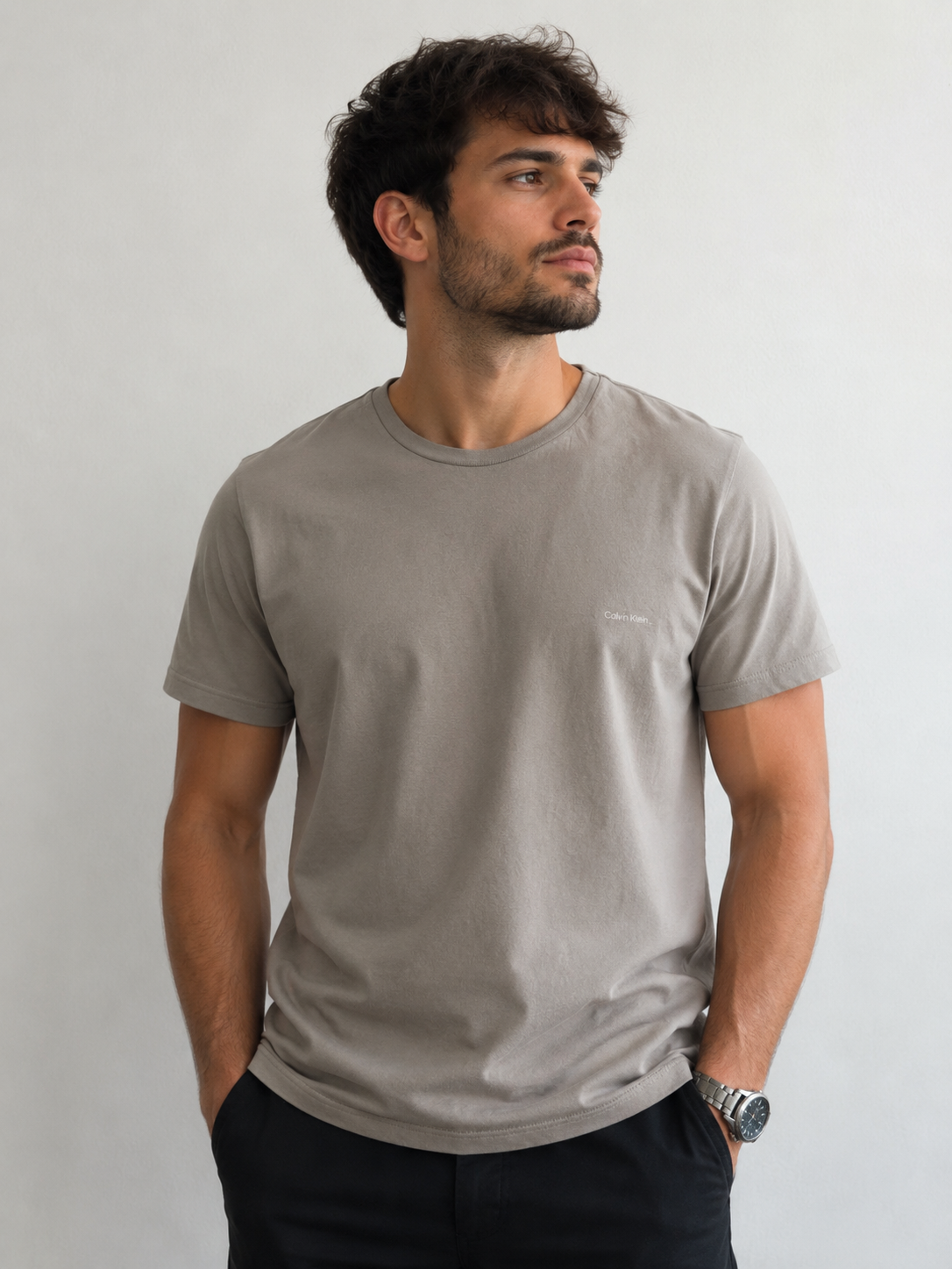 CAMISETA CKJ MAS MC LOGO BASICO PEITO CAQUI MEDIO