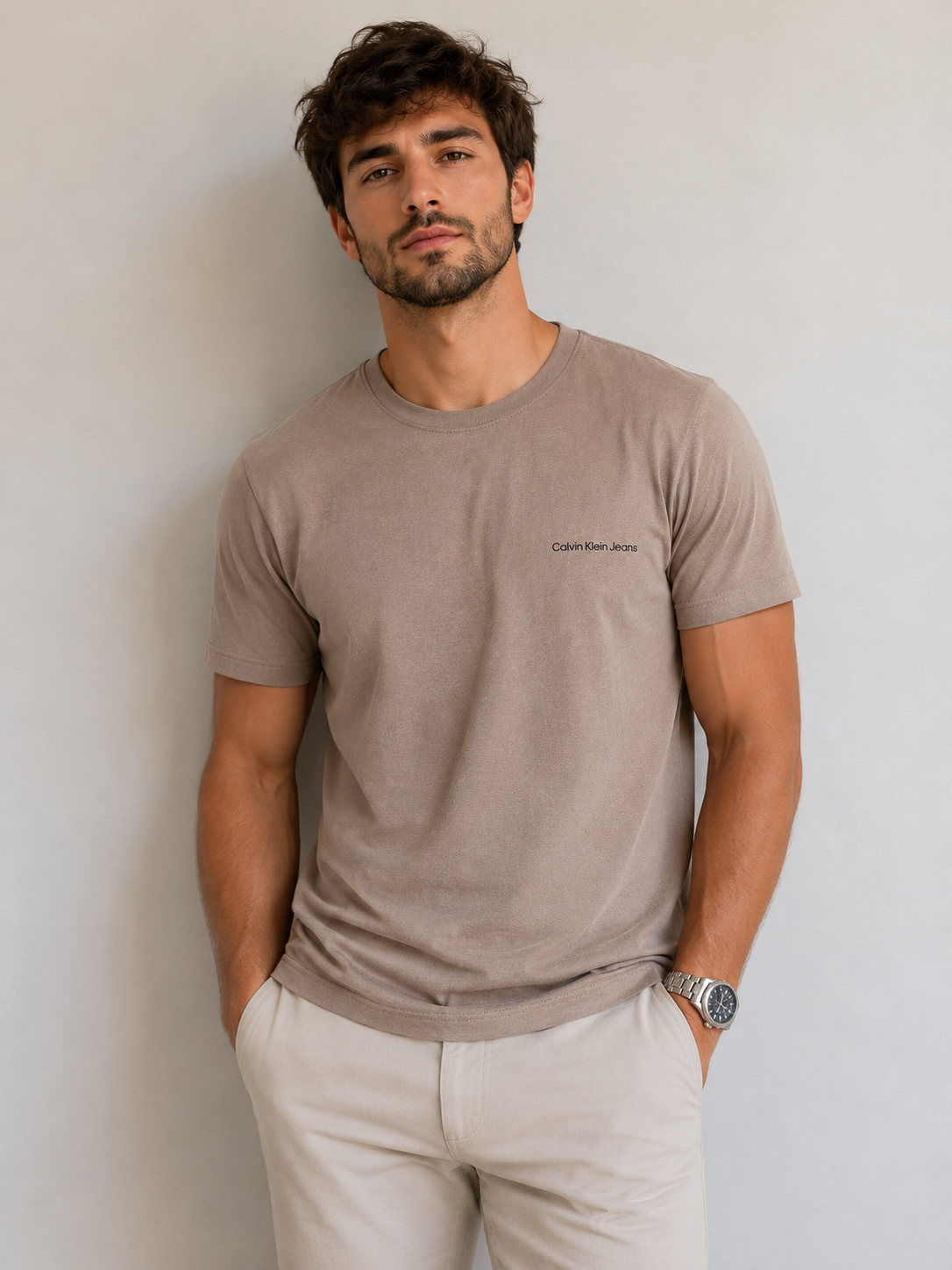 CAMISETA MAS CKJ KIDS LOGO PEITO CAQUI MEDIO