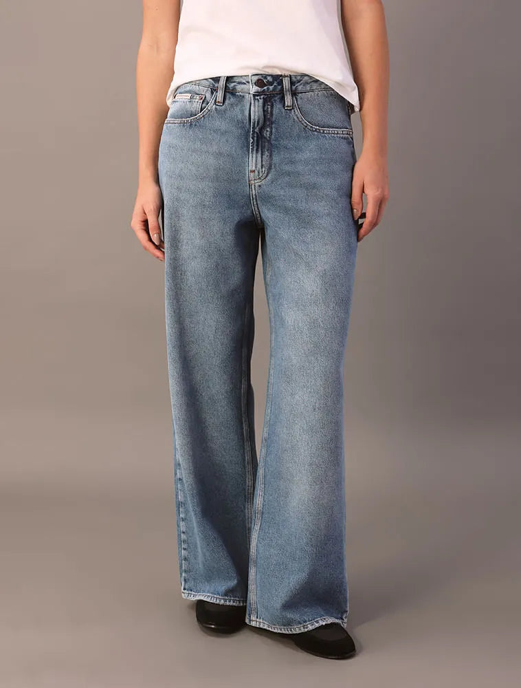 CALCA CKJ FEM JEANS WIDE LEG 5 POCKETS AZUL MEDIO