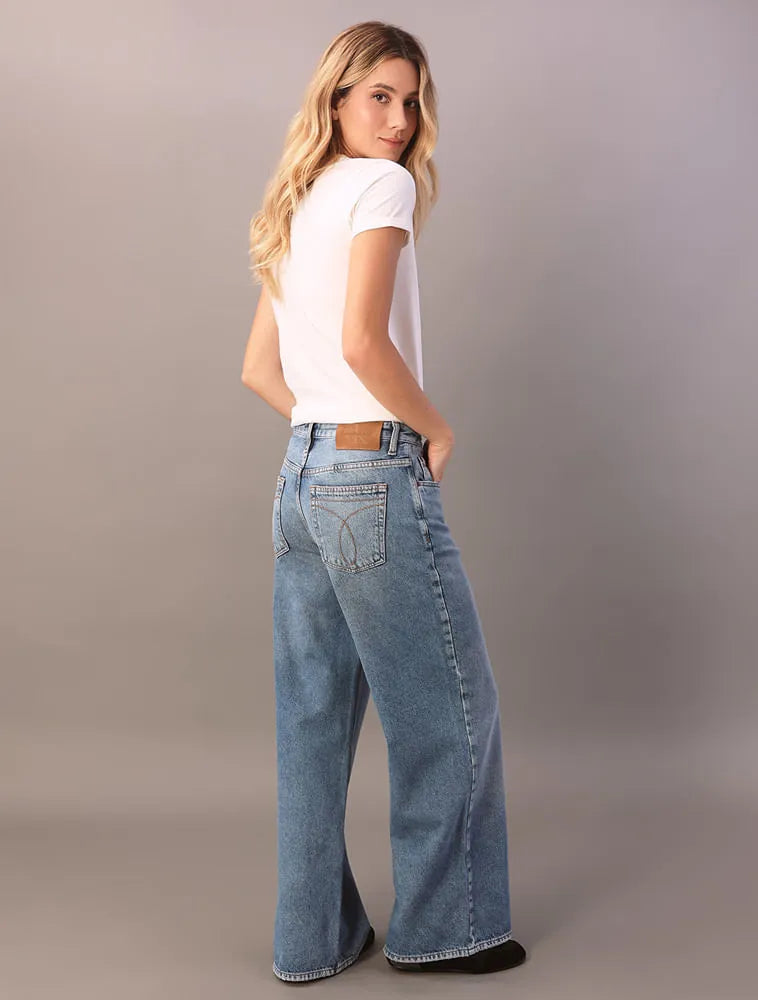 CALCA CKJ FEM JEANS WIDE LEG 5 POCKETS AZUL MEDIO