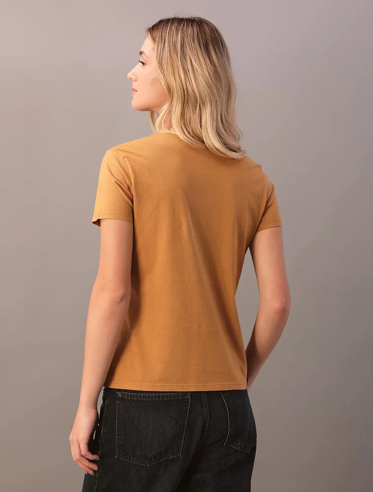 BLUSA CKJ FEM MC REISSUE CENTRALIZADO HAVANA
