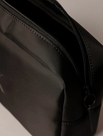 NECESSAIRE CALVIN KLEIN PRETO