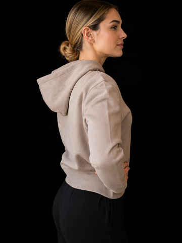 MOLETOM CKJ FEM LOGO REISSUE CAQUI MEDIO