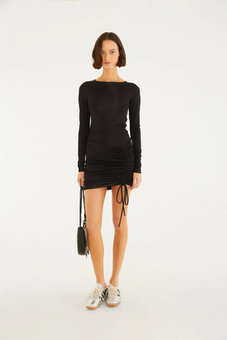 VESTIDO CURTO ML DRAPEADO FARM PRETO