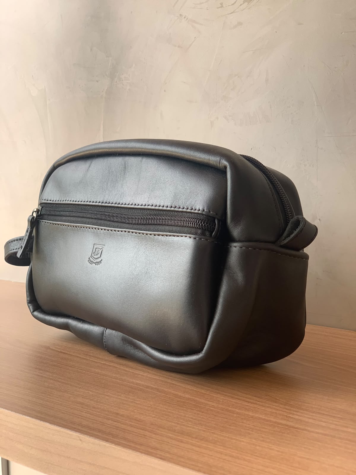 NECESSAIRE COURO BRENDON PRETO